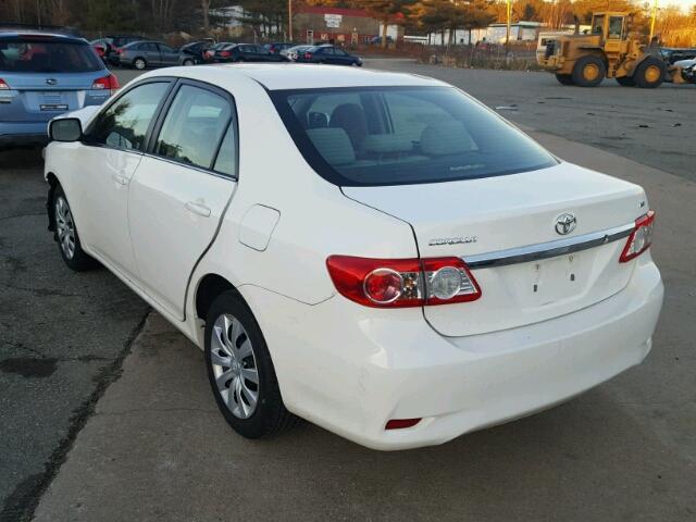 2T1BU4EE0DC999370 - 2013 TOYOTA COROLLA BA WHITE photo 3