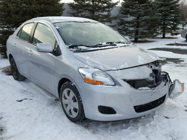 JTDBT923271028608 - 2007 TOYOTA YARIS SILVER photo 1