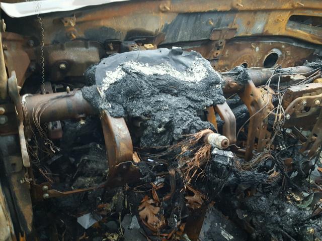 5XYKT3A63EG428490 - 2014 KIA SORENTO LX BURN photo 8