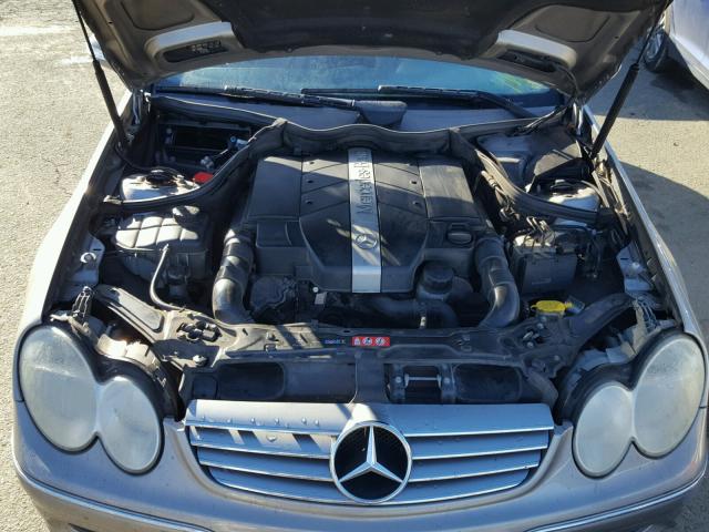 WDBTK65GX4T028181 - 2004 MERCEDES-BENZ CLK 320 GRAY photo 7