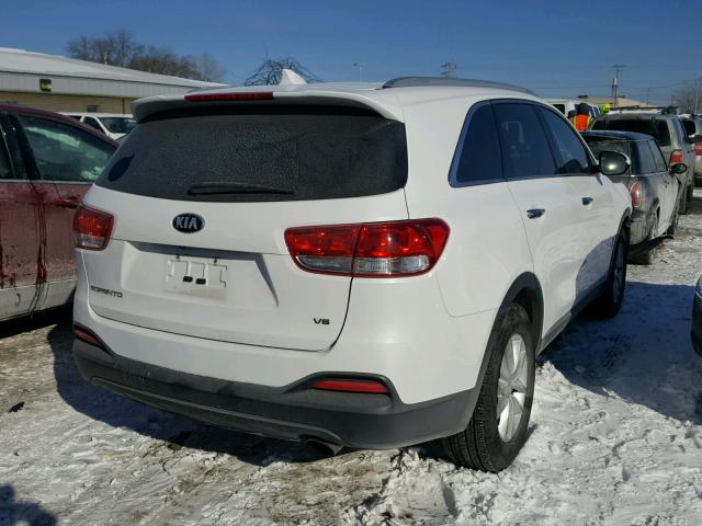 5XYPGDA55GG023953 - 2016 KIA SORENTO LX WHITE photo 4