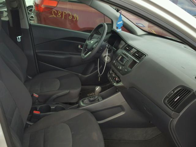 KNADM4A39D6199958 - 2013 KIA RIO LX Արծաթագույն լուսանկար 5