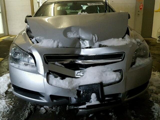 1G1ZB5EB2AF118213 - 2010 CHEVROLET MALIBU LS SILVER photo 9