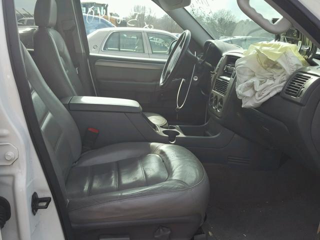 1FMZU63W74UB46565 - 2004 FORD EXPLORER X WHITE photo 5