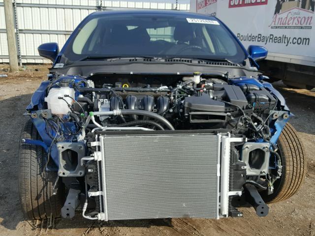 3FA6P0H72HR378717 - 2017 FORD FUSION SE BLUE photo 9