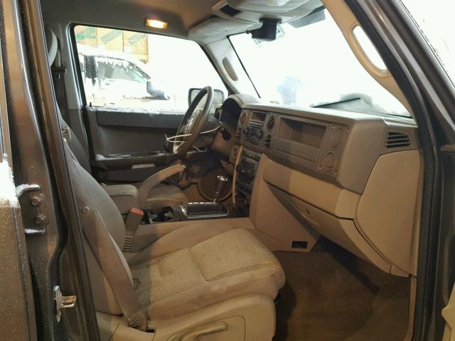 1J8HG48K86C330674 - 2006 JEEP COMMANDER ნაცრისფერი ფოტო 5