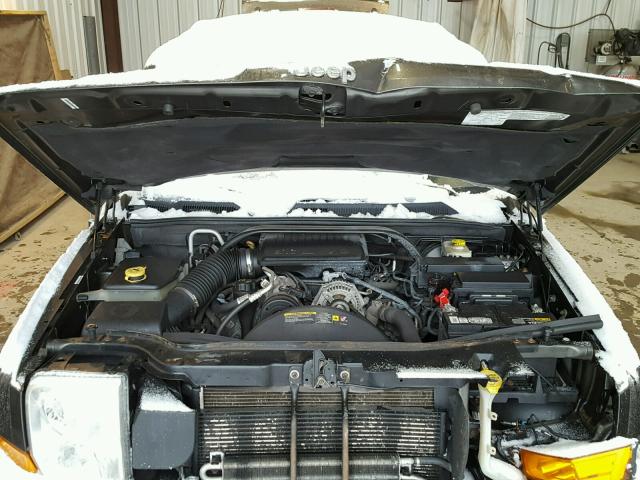 1J8HG48K86C330674 - 2006 JEEP COMMANDER ნაცრისფერი ფოტო 7