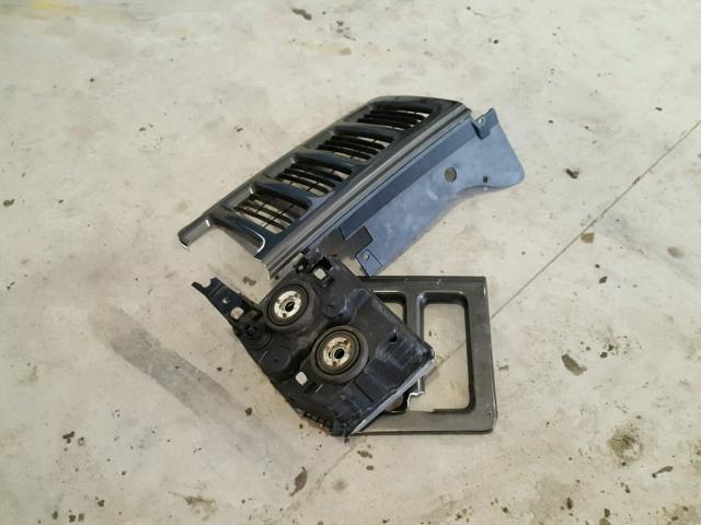 1J8HG48K86C330674 - 2006 JEEP COMMANDER ნაცრისფერი ფოტო 9