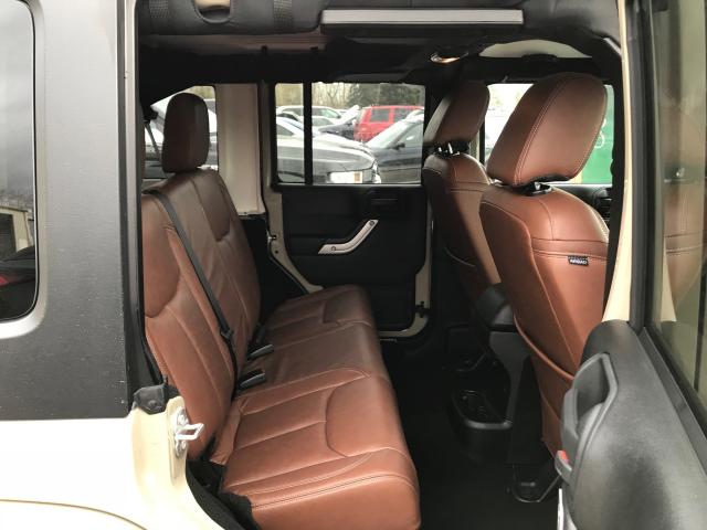1C4HJWEG6HL680621 - 2017 JEEP WRANGLER U TAN photo 6