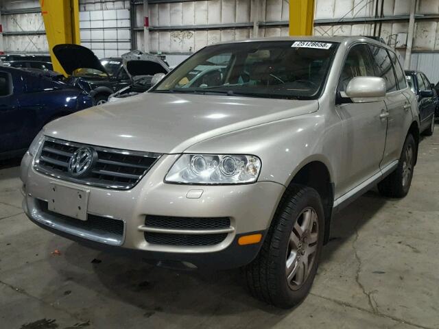 WVGCM67LX4D002787 - 2004 VOLKSWAGEN TOUAREG 4. BEIGE photo 2