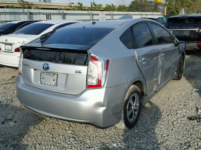 JTDKN3DU3E1807364 - 2014 TOYOTA PRIUS SILVER photo 4