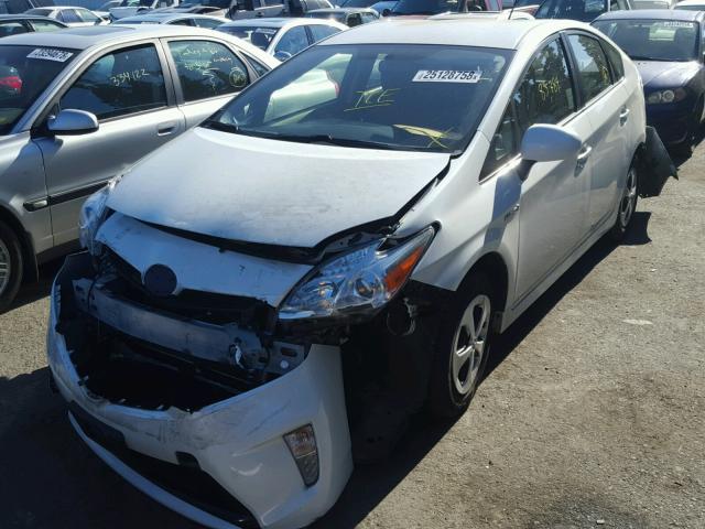 JTDKN3DU3D1709921 - 2013 TOYOTA PRIUS WHITE photo 2