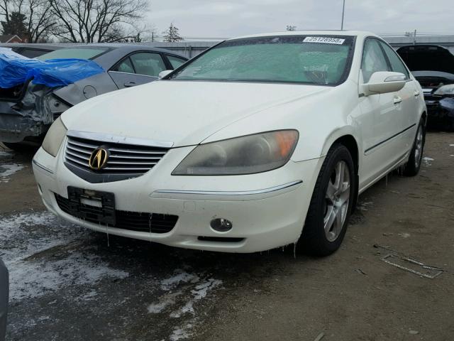 JH4KB16586C002600 - 2006 ACURA RL WHITE photo 2