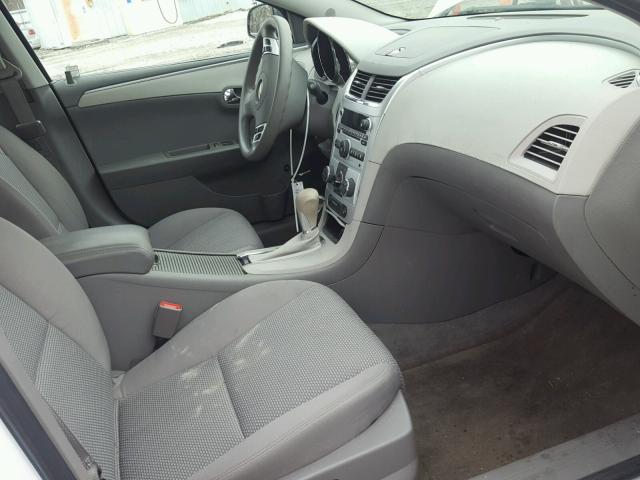 1G1ZB5E07CF150995 - 2012 CHEVROLET MALIBU LS თეთრი ფოტო 5