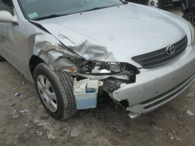 4T1BE32K42U104461 - 2002 TOYOTA CAMRY LE GRAY photo 9