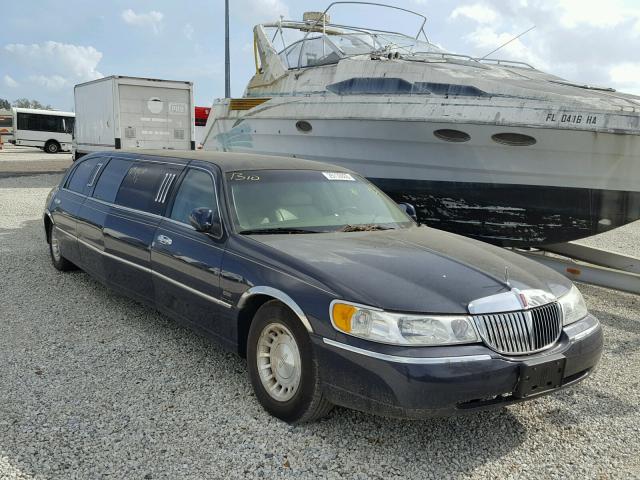 1L1FM81W61Y669258 - 2001 LINCOLN TOWN CAR E BLUE photo 1