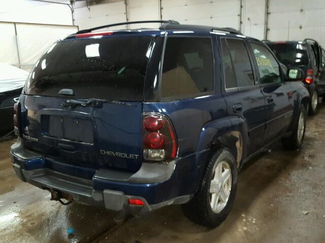 1GNDT13S832351752 - 2003 CHEVROLET TRAILBLAZE BLUE photo 4