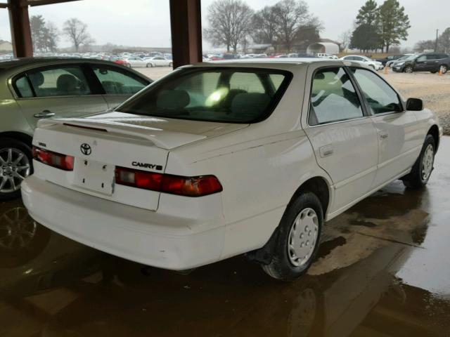 4T1BG22K3VU773703 - 1997 TOYOTA CAMRY CE WHITE photo 4