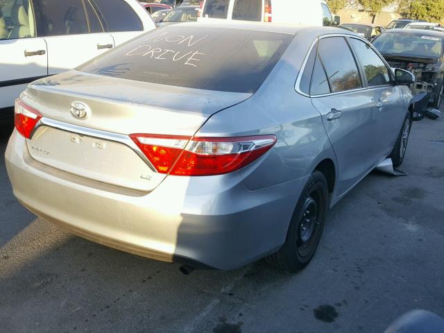 4T1BF1FK9FU015521 - 2015 TOYOTA CAMRY LE GRAY photo 4