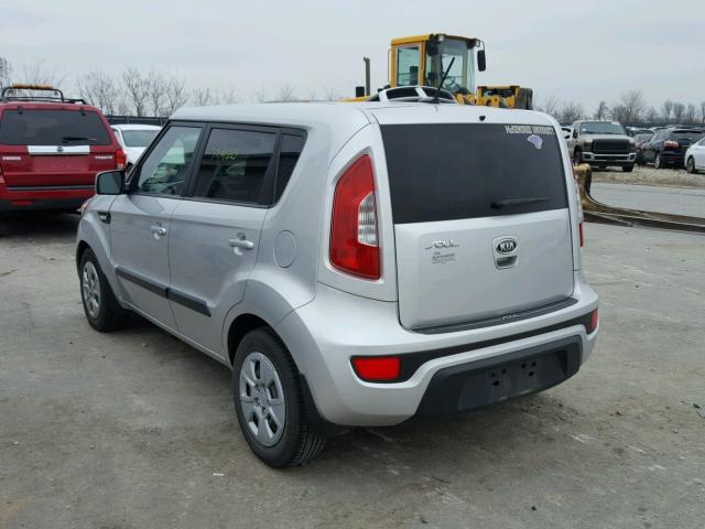 KNDJT2A57C7444733 - 2012 KIA SOUL SILVER photo 3