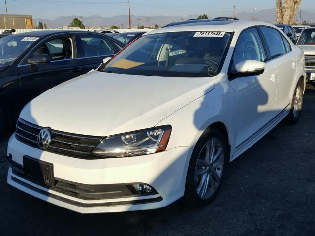 3VWL17AJ1HM375783 - 2017 VOLKSWAGEN JETTA SEL WHITE photo 2