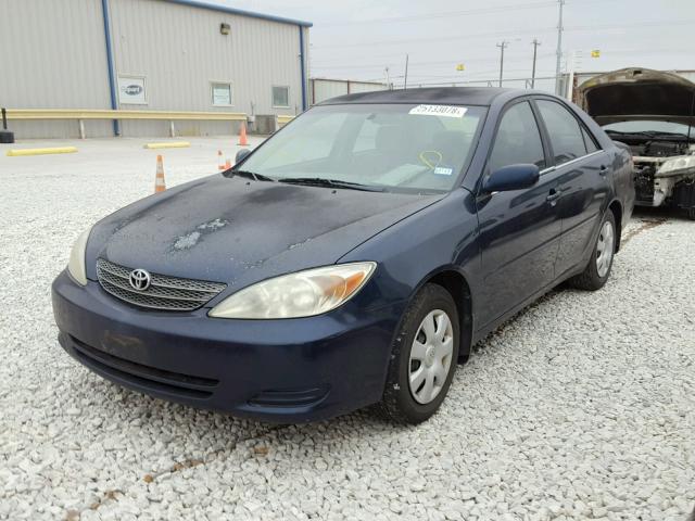 4T1BE32KX3U237081 - 2003 TOYOTA CAMRY LE BLUE photo 2