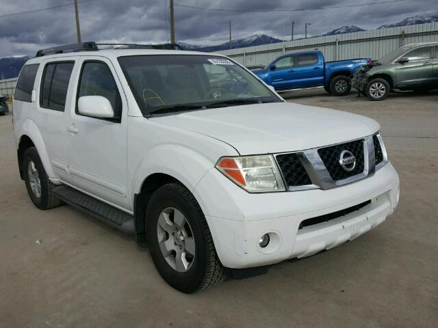 5N1AR18U55C787312 - 2005 NISSAN PATHFINDER WHITE photo 1