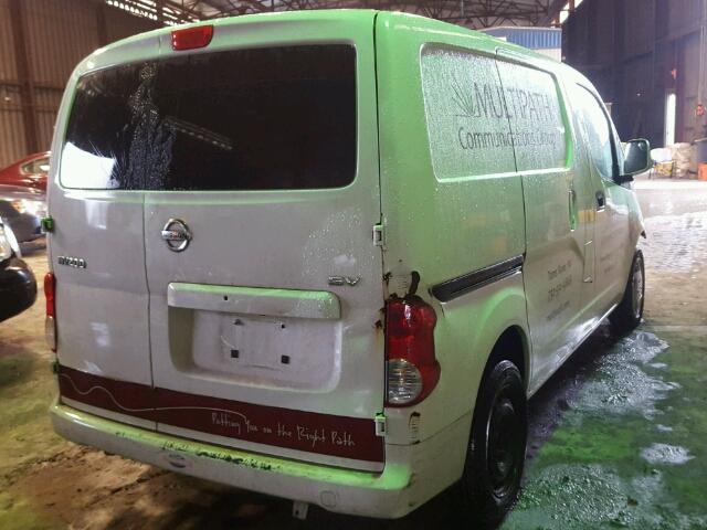 3N6CM0KNXEK699922 - 2014 NISSAN NV200 2.5S WHITE photo 4