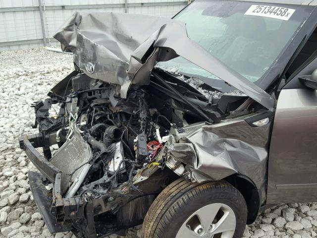 KNDJN2A25E7061568 - 2014 KIA SOUL GRAY photo 9