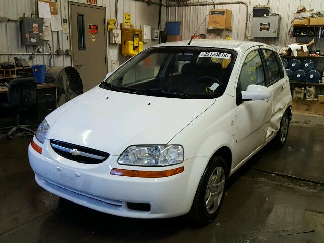 KL1TD666X8B086828 - 2008 CHEVROLET AVEO BASE WHITE photo 2