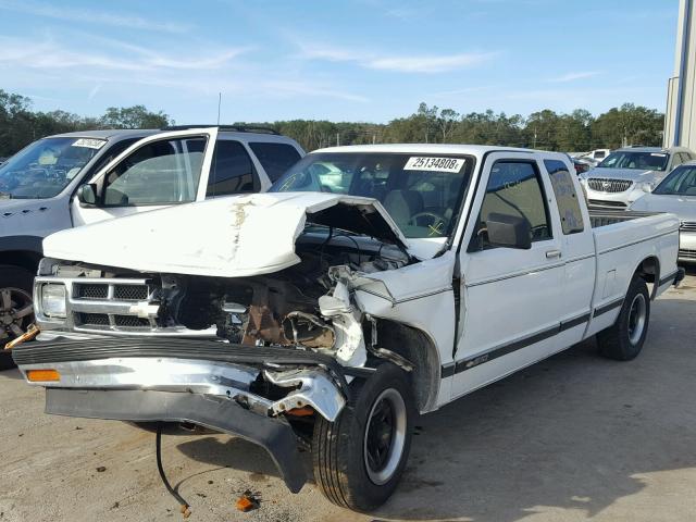 1GCCS19R3P0157644 - 1993 CHEVROLET S TRUCK S1 WHITE photo 2