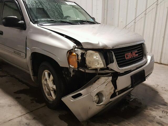 1GKDT13S952125753 - 2005 GMC ENVOY SILVER photo 9