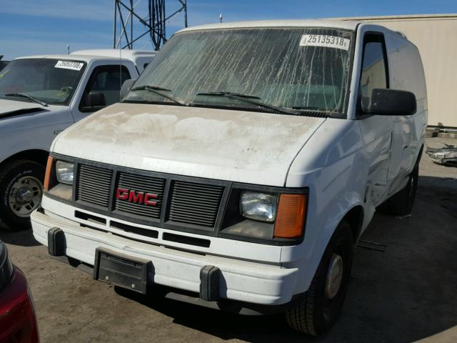 1GTDM19Z4RB530776 - 1994 GMC SAFARI XT WHITE photo 2