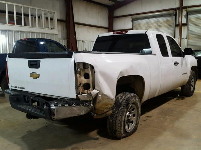 1GCSCPEX1AZ240833 - 2010 CHEVROLET SILVERADO WHITE photo 4