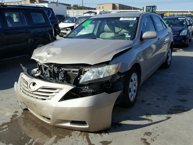 4T1BE46K27U079955 - 2007 TOYOTA CAMRY NEW GOLD photo 2