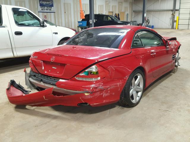 WDBSK75F16F112173 - 2006 MERCEDES-BENZ SL 500 RED photo 4