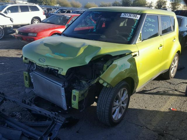 KNDJP3A56E7708344 - 2014 KIA SOUL + GREEN photo 2