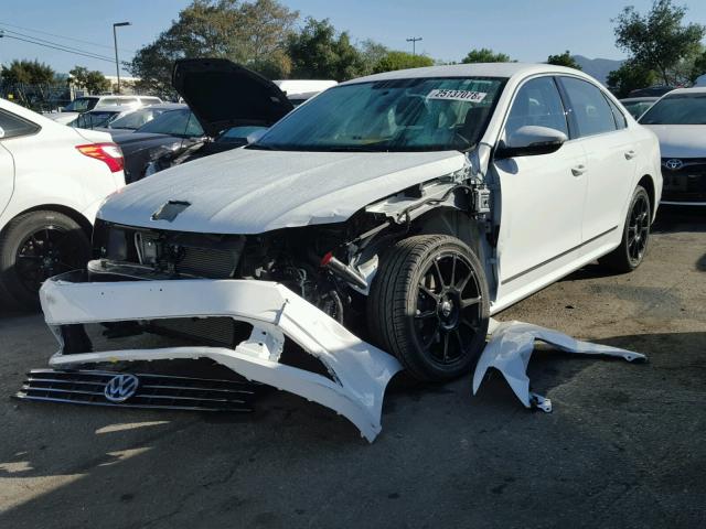 1VWAT7A38HC027239 - 2017 VOLKSWAGEN PASSAT S أبيض صورة 2