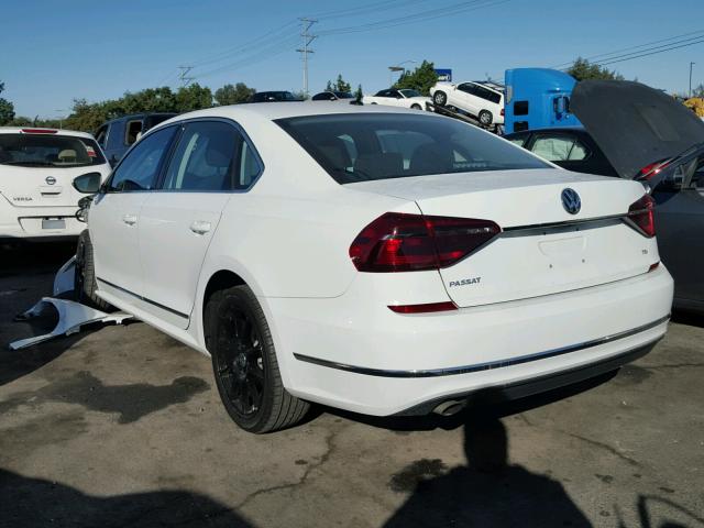 1VWAT7A38HC027239 - 2017 VOLKSWAGEN PASSAT S أبيض صورة 3