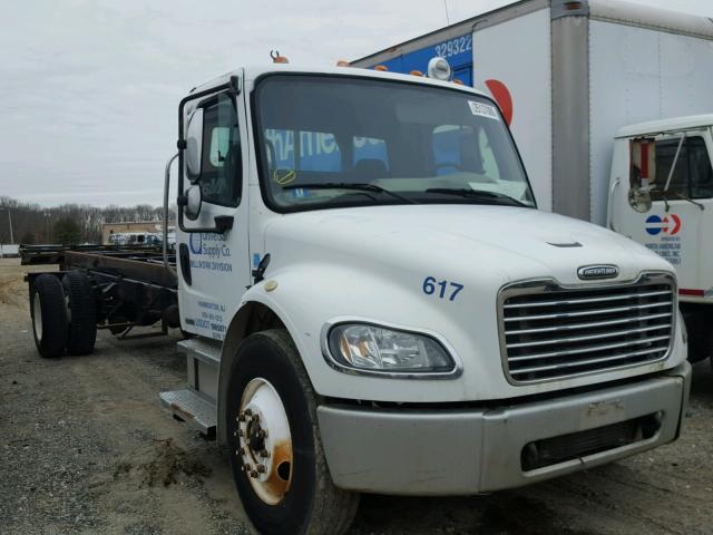 1FVACXCS55HU43761 - 2005 FREIGHTLINER M2 106 MED WHITE photo 1