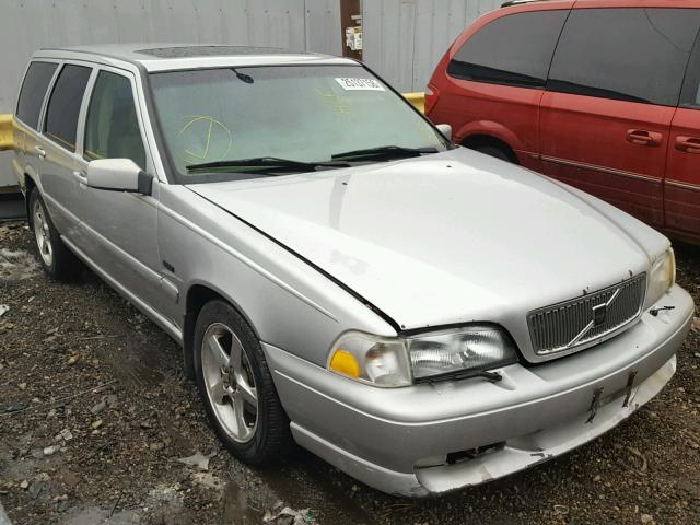 YV1LW5245W2470122 - 1998 VOLVO V70 R SILVER photo 1