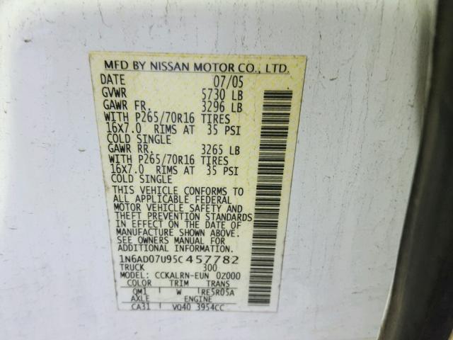 1N6AD07U95C457782 - 2005 NISSAN FRONTIER C WHITE photo 10