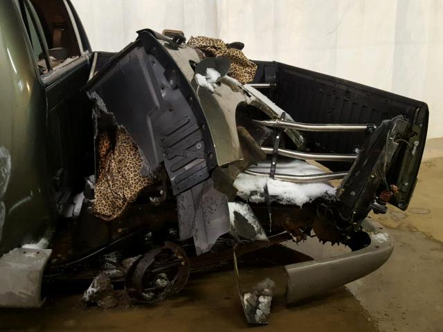 1FMZU77E42UC88182 - 2002 FORD EXPLORER S GREEN photo 9