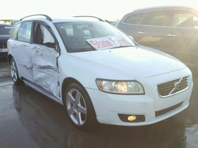 YV1MW382582369132 - 2008 VOLVO V50 2.4I WHITE photo 1