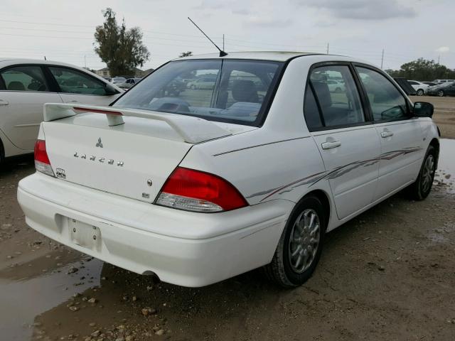 JA3AJ26E43U082827 - 2003 MITSUBISHI LANCER ES WHITE photo 4