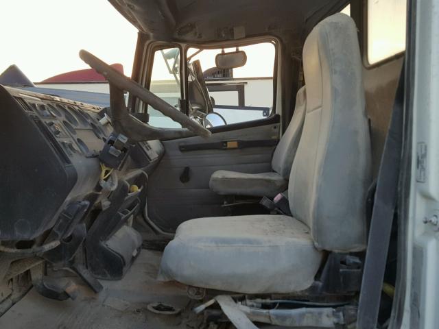 1FV6GFBA5YHF31567 - 2000 FREIGHTLINER MEDIUM CON WHITE photo 5