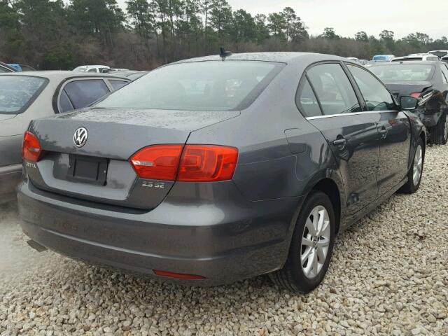 3VWDP7AJ1DM351206 - 2013 VOLKSWAGEN JETTA SE GRAY photo 4