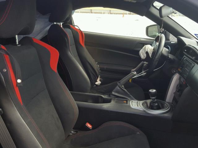 JF1ZNAA17D1717541 - 2013 TOYOTA SCION FR-S შავი ფოტო 5