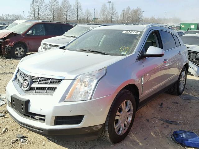 3GYFNDEY9AS570729 - 2010 CADILLAC SRX LUXURY SILVER photo 2