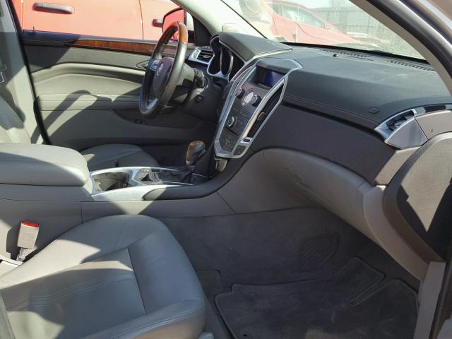 3GYFNDEY9AS570729 - 2010 CADILLAC SRX LUXURY SILVER photo 5